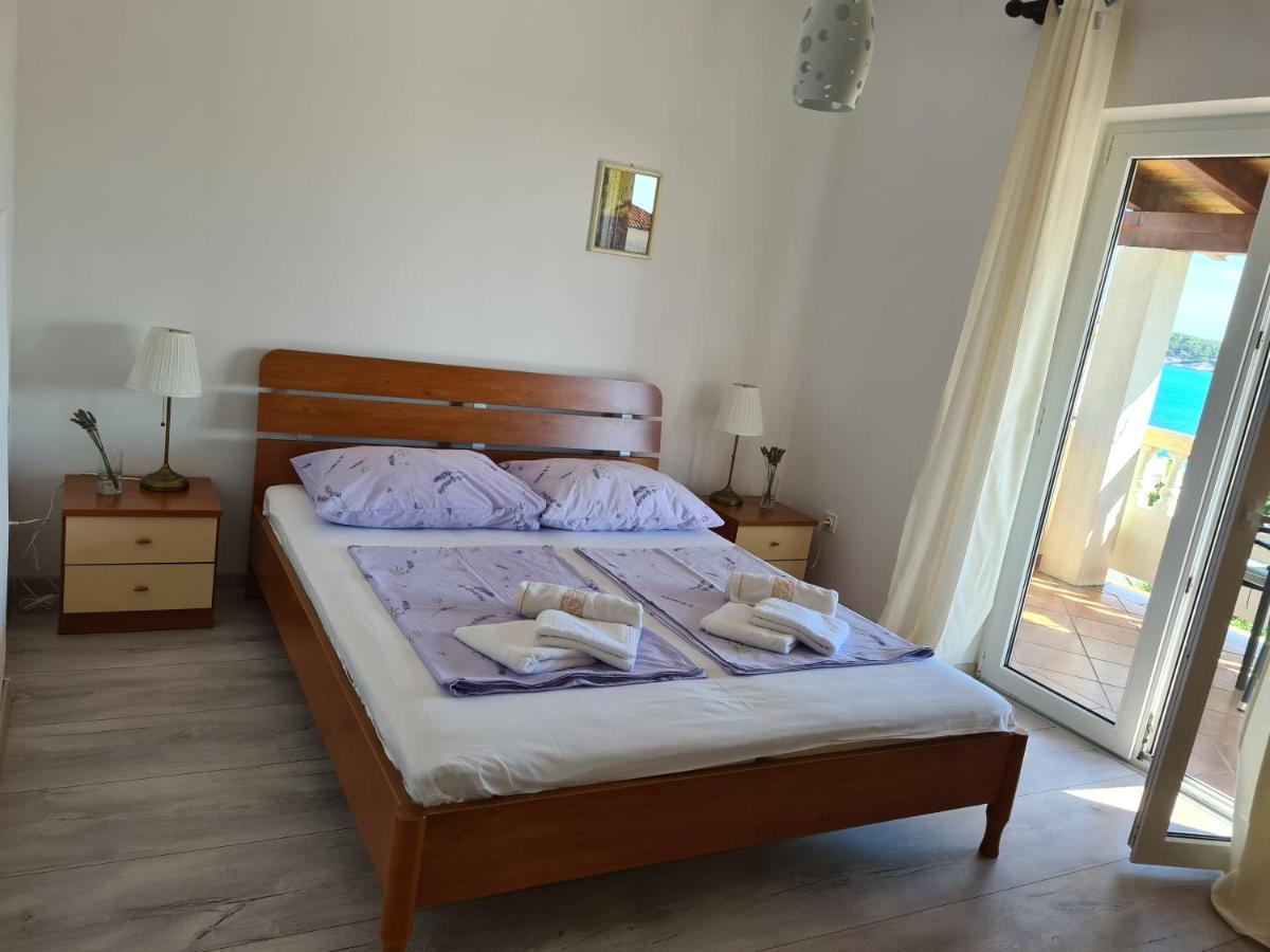 Apartman Karmen Barbat na Rabu Exterior foto